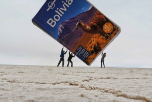 Uyuni: Geführte Tour durch die Salzwüste und Sonnenuntergang mit Mittagessen