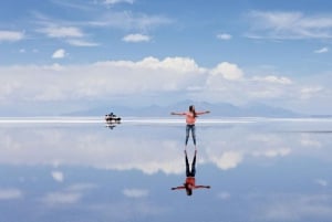 Uyuni: Geführte Tour durch die Salzwüste und Sonnenuntergang mit Mittagessen