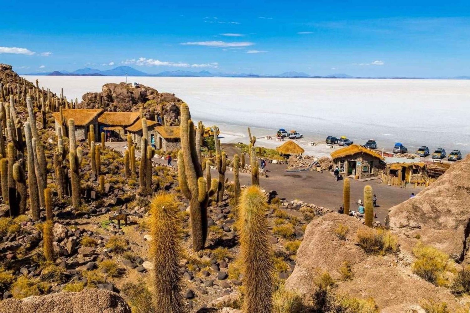 Uyuni: Zoutvlaktes en zonsondergang rondleiding met lunch