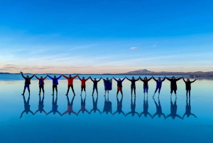 Uyuni: jednodniowa wycieczka po słonych równinach z lunchem i zachodem słońca