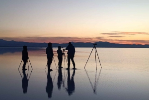 Uyuni: Salt Flats Day Tour with Sunset and Stargazing