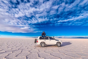 Uyuni: Dagsudflugt til saltsletterne + frokost + solnedgang + turguide