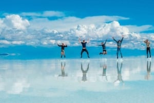 Uyuni: Salt Flats Day Trip with Train Cemetery & Incahuasi