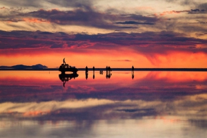 Salines d'Uyuni + coucher de soleil et nuit des étoiles | Privé