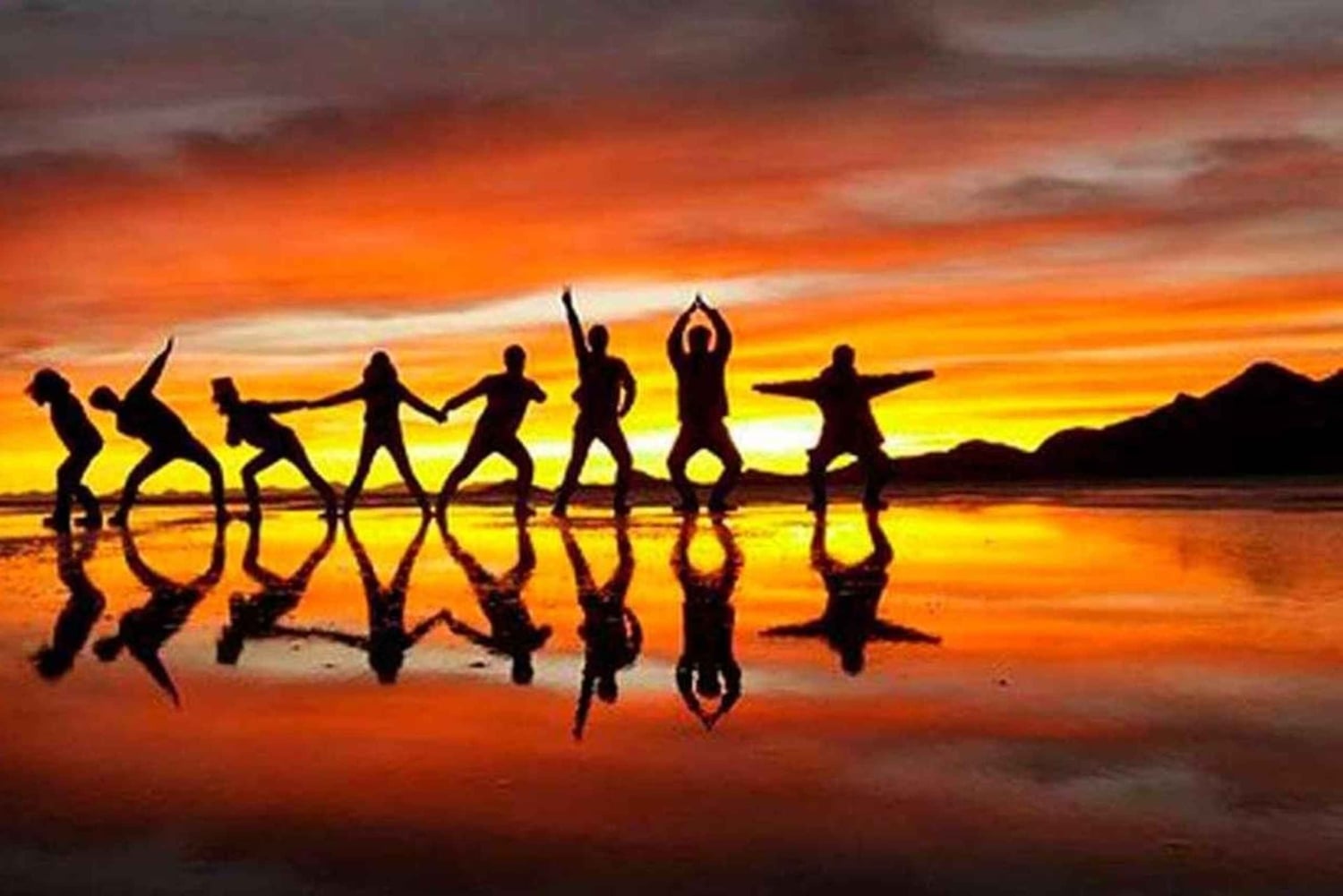 Uyuni Salt Flats: Sunset + Night Stars