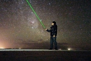 Uyuni : Tour des Salt Flats à la lumière des étoiles et au lever du soleil