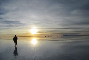 Uyuni: Sunset + Starry Night at the Salar de Uyuni