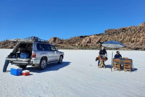 Uyuni Tour Express ab Sucre mit dem Bus (Hin- und Rückfahrt)