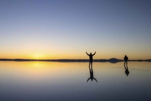 Uyuni: Uyunin suolatasangot Yksityinen yön yli kestävä retki hotellilla