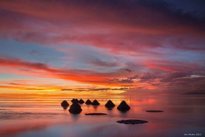 Uyuni:Visit the natural mirror of the Uyuni salt flat 1Day