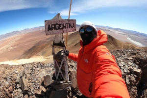 Zapaleri, un volcán con tres bordes