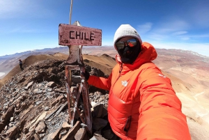 Zapaleri, un volcán con tres bordes