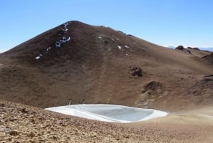 Zapaleri, a volcano with three borders