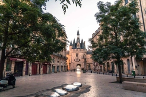 Bordeaux si risveglia: tour privato all'alba all'insegna della serenità mattutina