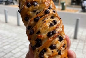 Bordeaux: Best of French Chocolate and Pastries Food Tour