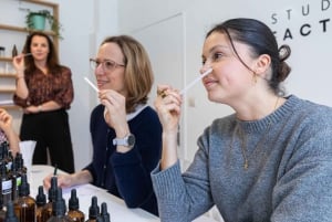 Bordeaux City Center : Perfume Creation Workshop 2h30