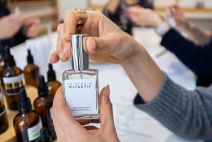 Bordeaux City Center : Perfume Creation Workshop 2h30