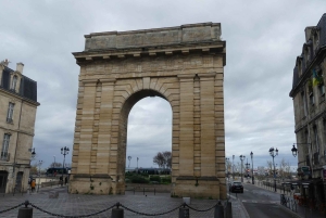 Bordeaux: Classic Architecture 2h Walking Tour