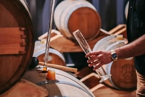 Bordeaux: Distillery Guided Tour with Tasting