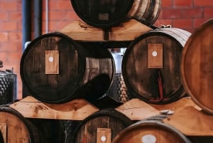 Bordeaux: Distillery Guided Tour with Tasting