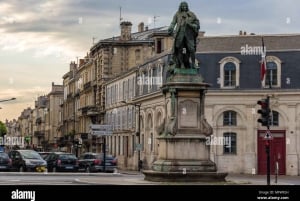 Bordeaux: tour a piedi di 2 ore tra personaggi famosi