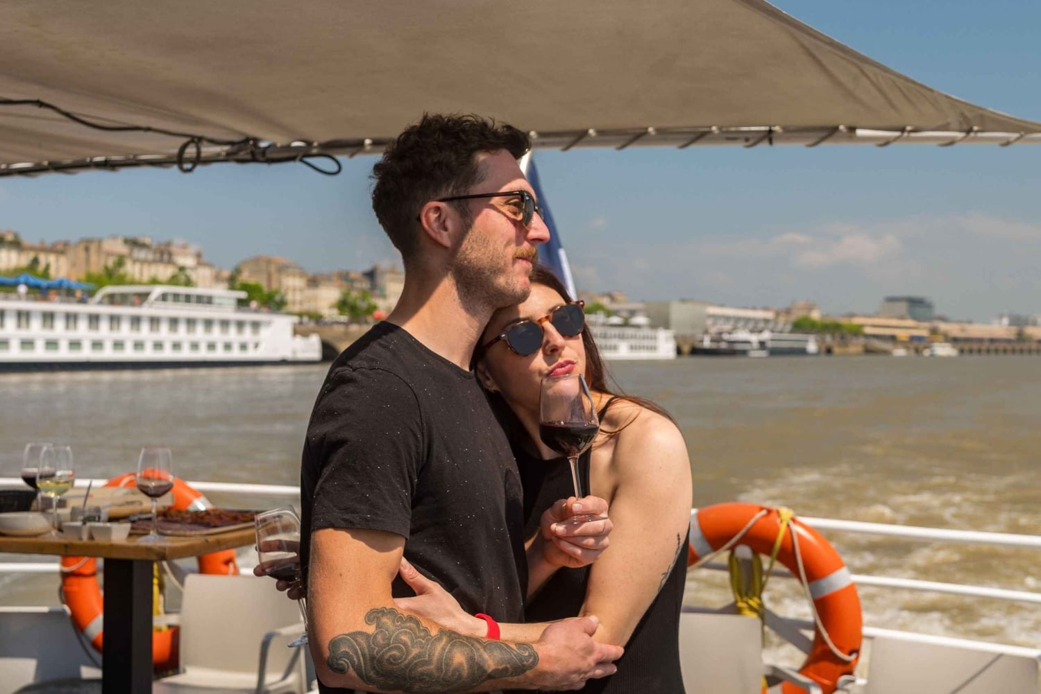 Bordeaux: Maalaismarkkinakierros ja gourmet-jokiristeily