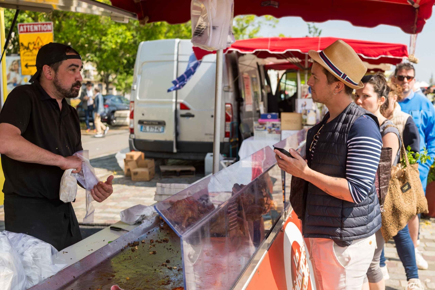 Bordeaux: Maalaismarkkinakierros ja gourmet-jokiristeily
