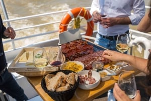 Bordeaux: tour del mercato contadino e crociera gastronomica sul fiume