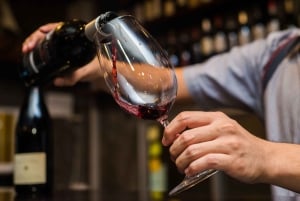 Bordeaux: Food Walking Tour with Full Meal and Wine