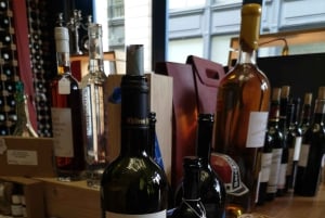 Bordeaux: Food Walking Tour with Full Meal and Wine