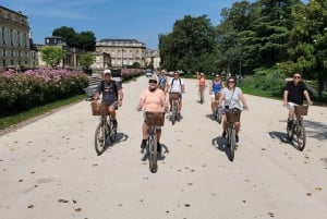 Bordeaux: Guided Bike Tour