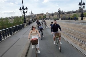 Bordeaux: Guided Bike Tour