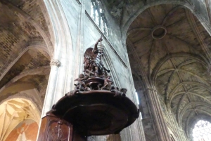 ボルドーの中世ツアー：建築と歴史を探索しましょう