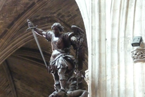 ボルドーの中世ツアー：建築と歴史を探索しましょう