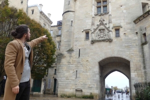 ボルドーの中世ツアー：建築と歴史を探索しましょう