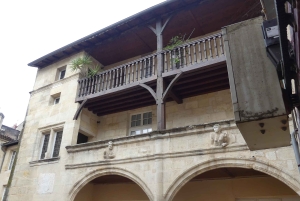 ボルドーの中世ツアー：建築と歴史を探索しましょう