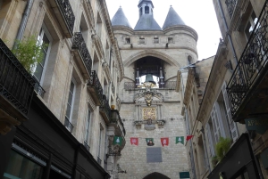 ボルドーの中世ツアー：建築と歴史を探索しましょう