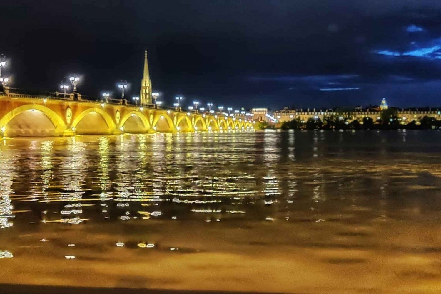 Bordeaux: Nighttime Highlights Walking Tour