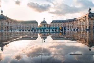 Bordeaux : Private Night Guided Walking Tour