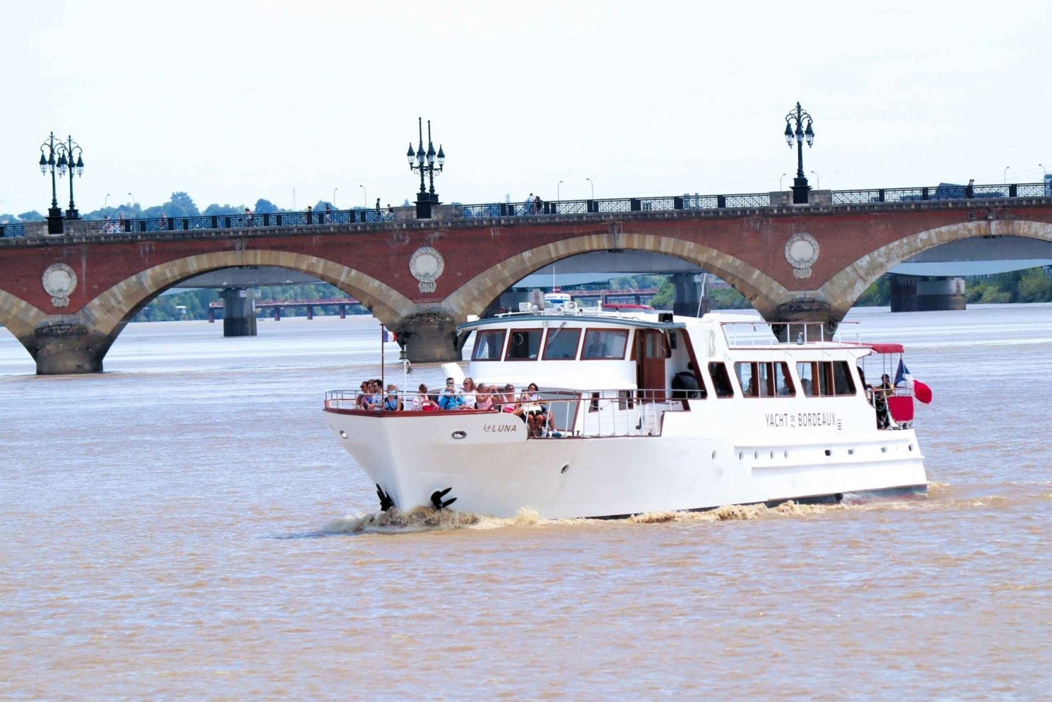 Boat-Cruise-along-the-Garonne-River