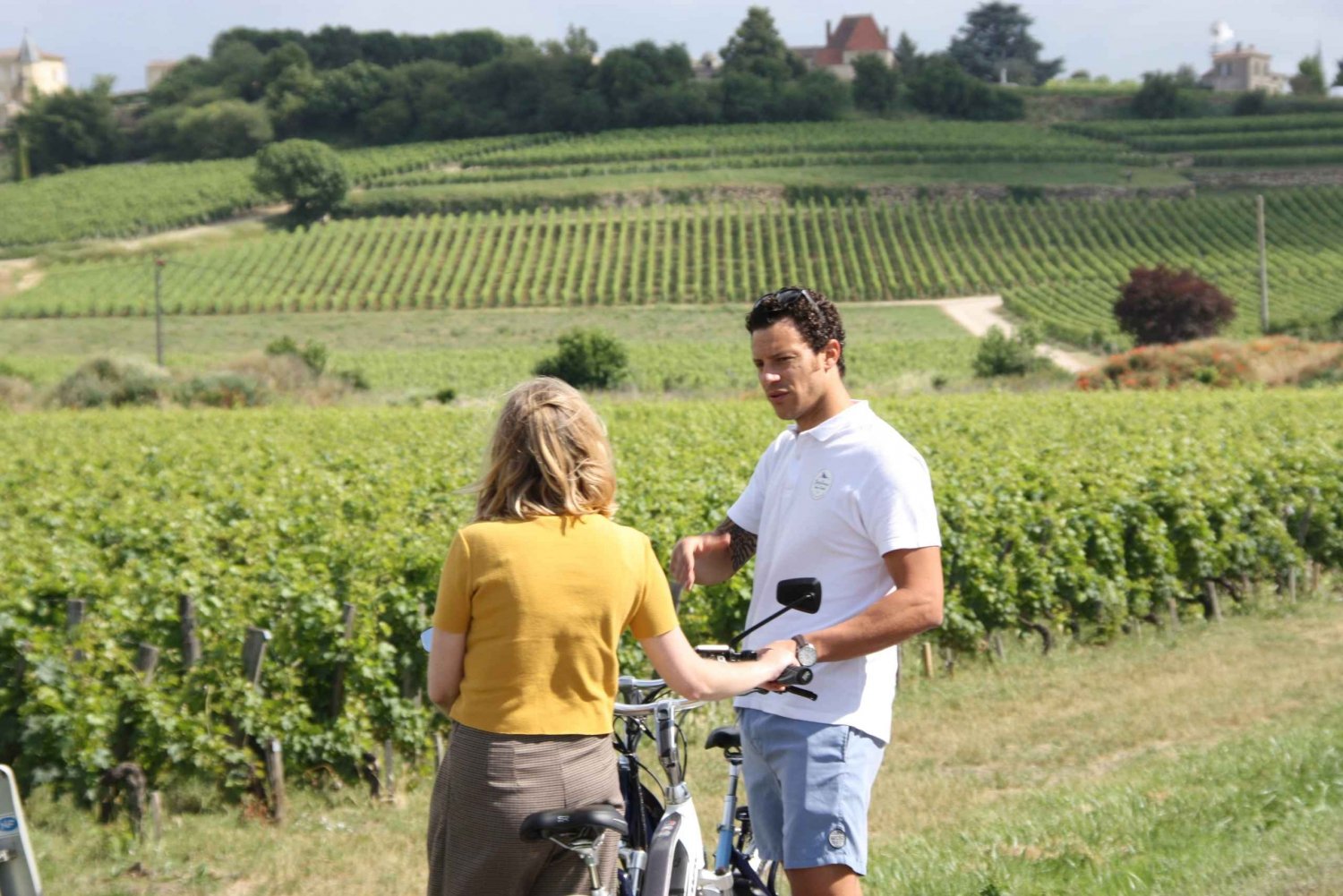 Saint-Emilion E-Bike Wine Tour - 2 domaines viticoles et déjeuner pique-nique