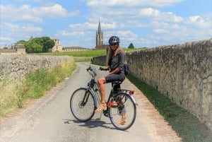 Saint-Emilion E-Bike Weintour - 2 Weingüter & Picknick Mittagessen