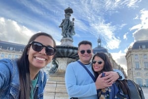 Bordeaux: Small group - Guided Walking Tour