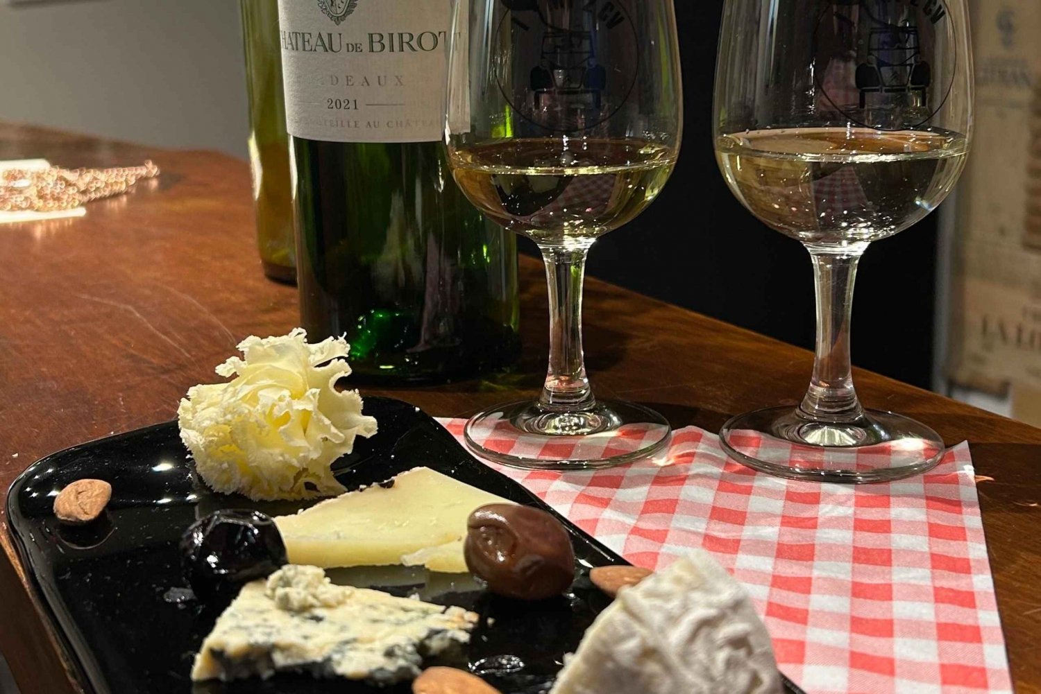Bordeaux : tasting class with white wines and cheese