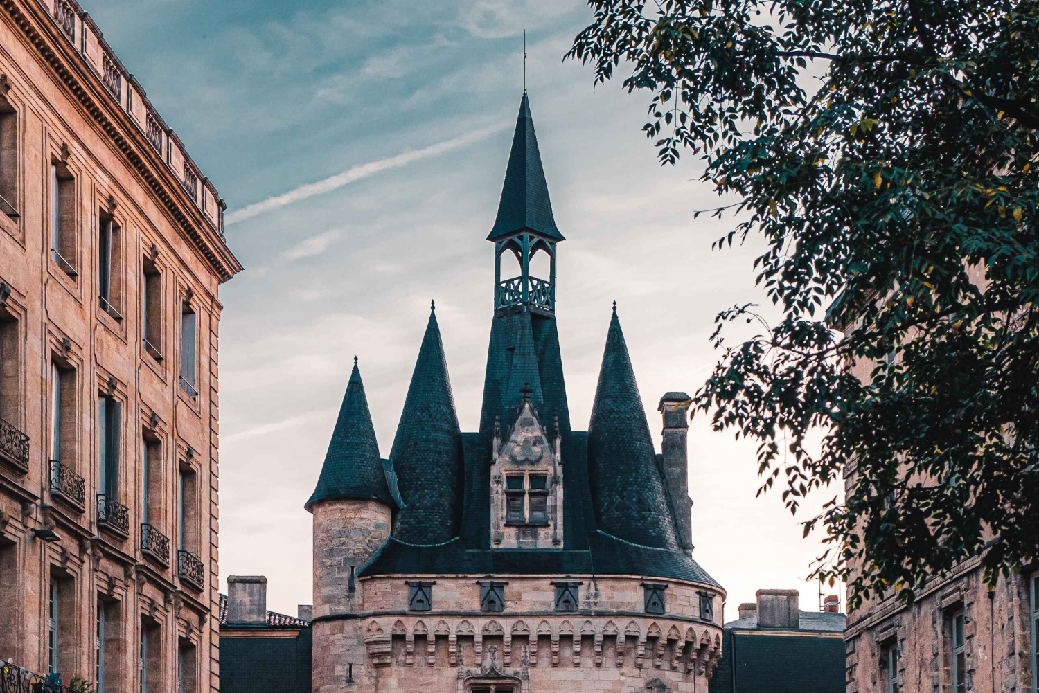 Bordéus: a Porte Cailhau, um símbolo da Idade Média