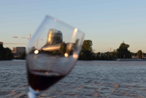 Bordeaux: Wine Tasting Cruise from Cité du Vin