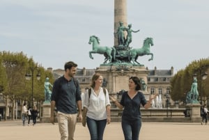 ボルドーを発見:現地ガイド付きプライベートウォーキングツアー