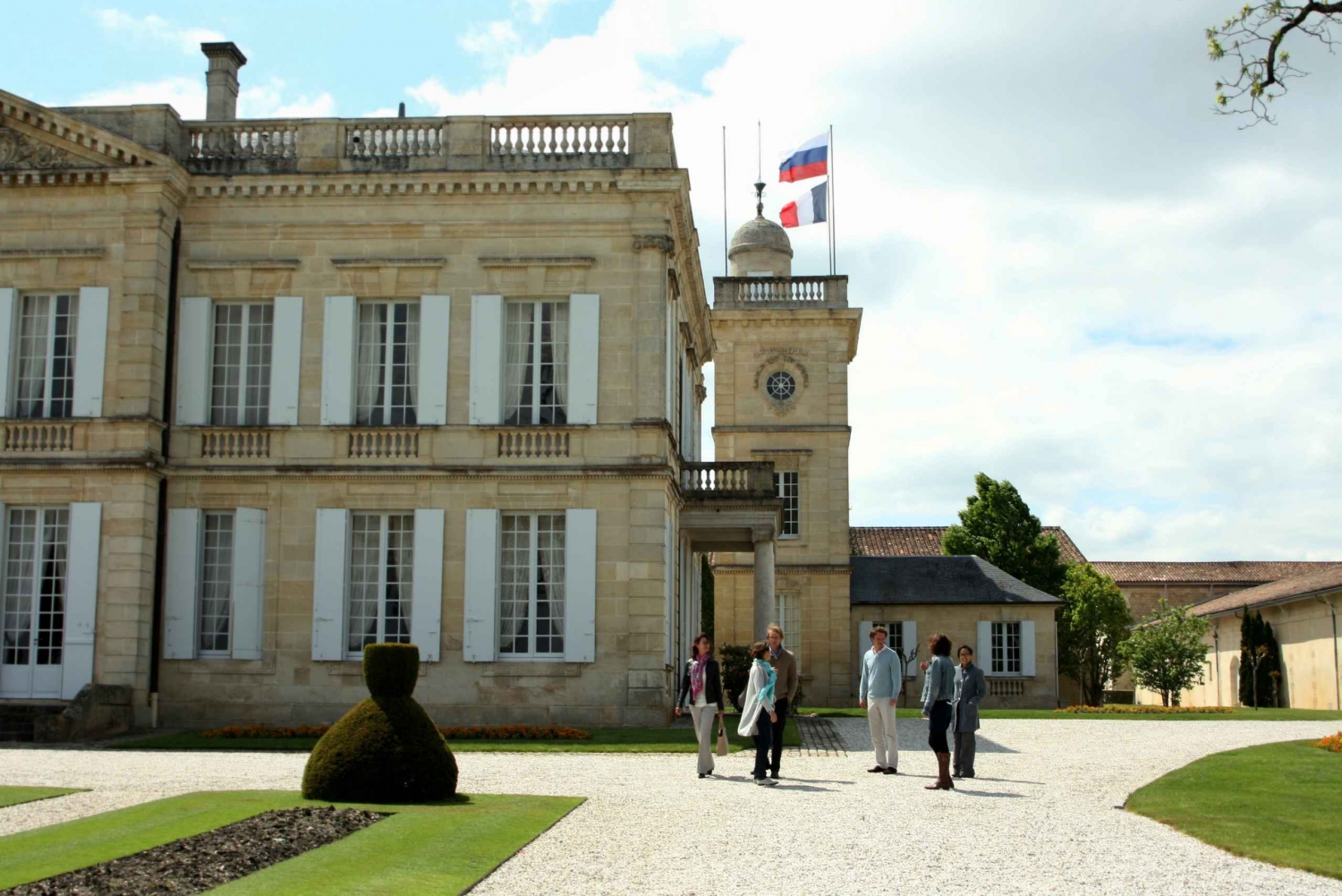 Enjoy a Day Discovering Two Famous Bordeaux Wine Regions