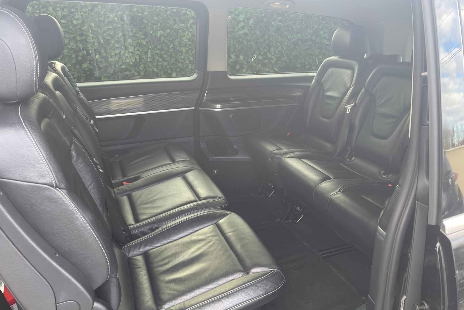 Bordeaux'sta puolipäiväretki Saint-Emilioniin tai Arcachoniin yksityisessä pakettiautossa