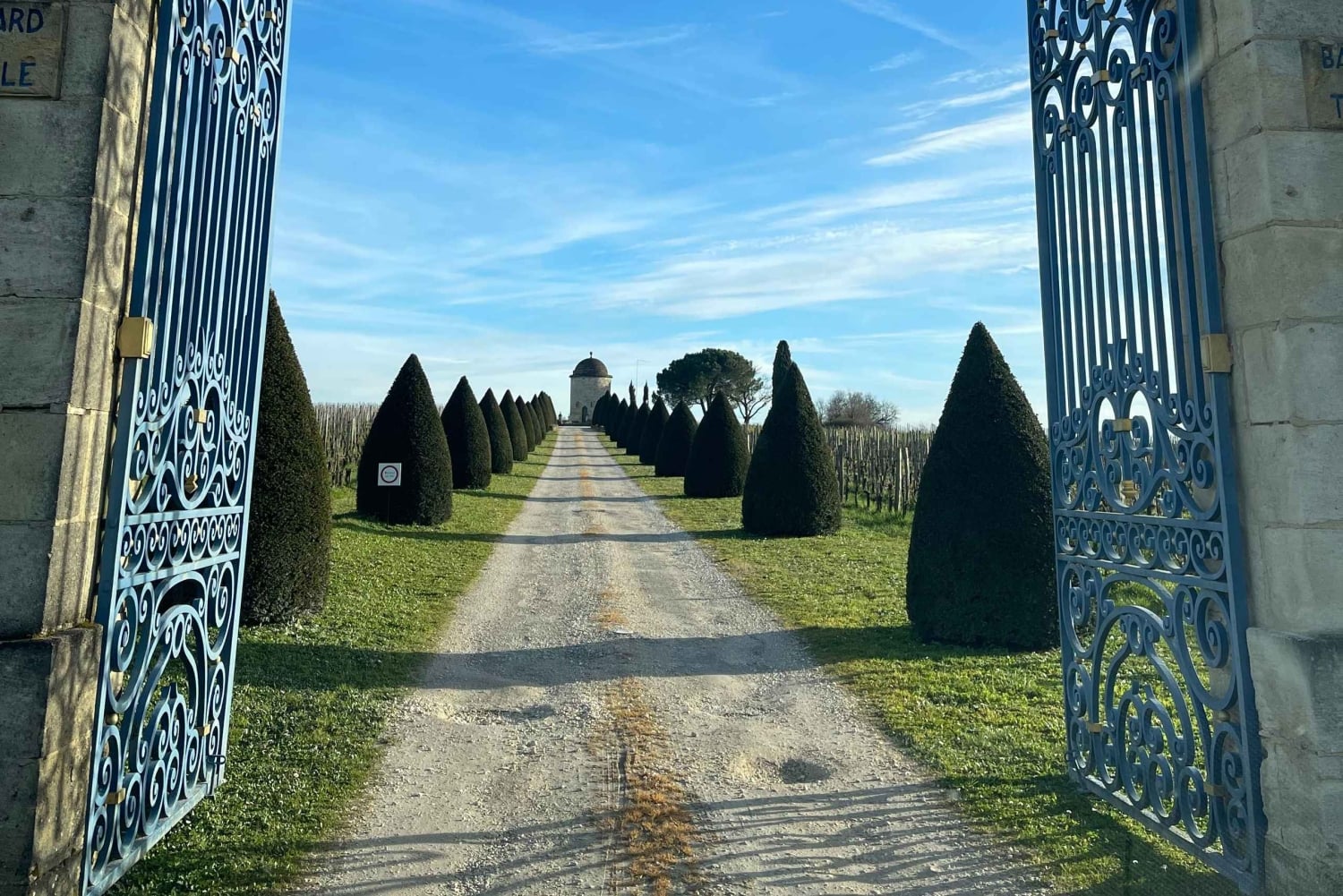 Bordeaux'sta puolipäiväretki Saint-Emilioniin tai Arcachoniin yksityisessä pakettiautossa